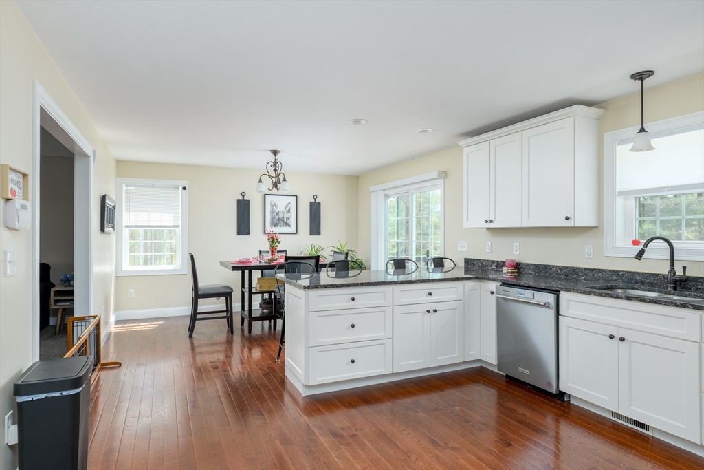72 New Braintree Road West Brookfield, MA 01585 - Photo 17 of 34