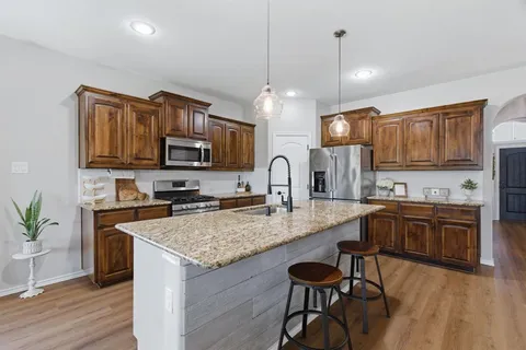 $465,000 | 101 Cole Court, Argyle, TX 76226