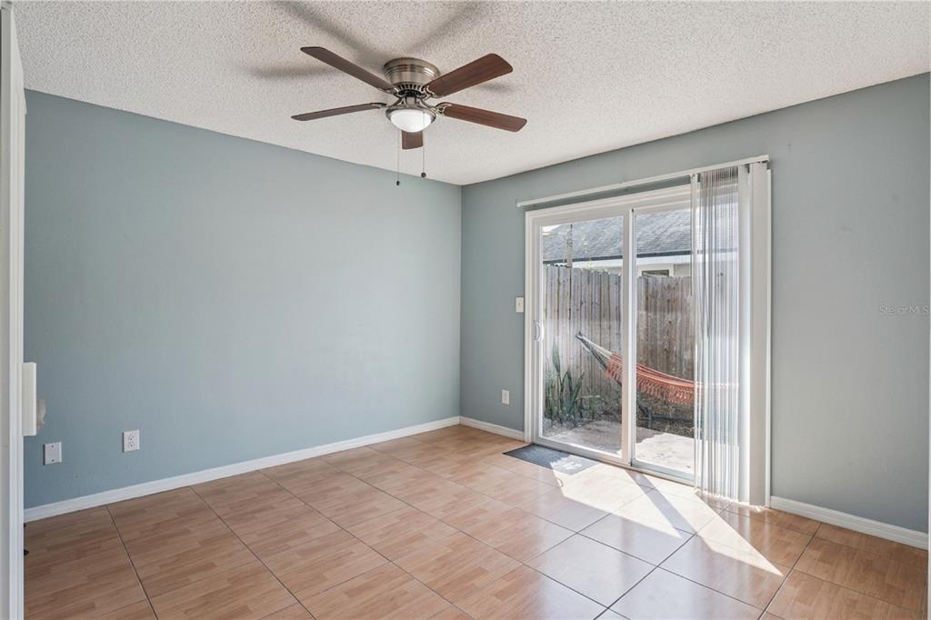 518 Torrey Avenue Altamonte Springs, FL 32714 - Photo 18 of 27 a view of an empty room with a window