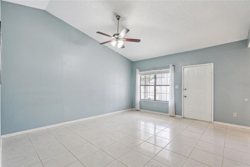 518 Torrey Avenue Altamonte Springs, FL 32714 - Photo 3 of 27 a view of an empty room with a window