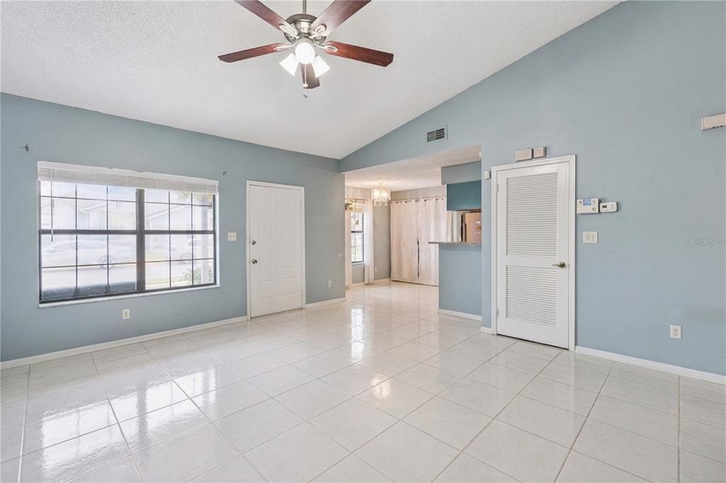 518 Torrey Avenue Altamonte Springs, FL 32714 - Photo 5 of 27 a view of an empty room with a window