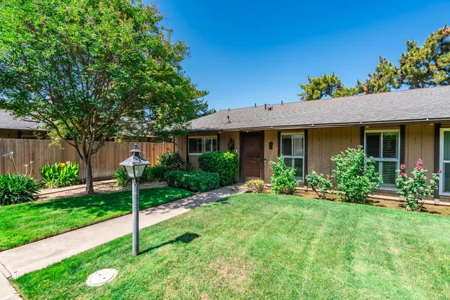 $208,000 | 4849 North 7th Street, Unit E, Fresno, CA 93726