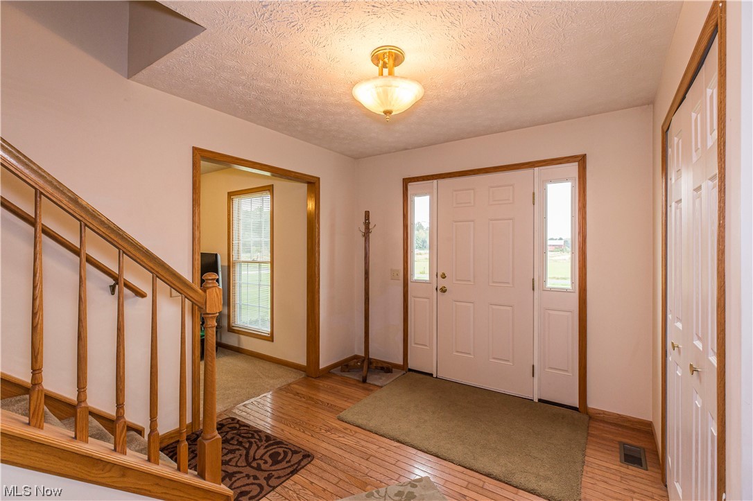3528 Rohrer Road Wadsworth, OH 44281 - Photo 3 of 30