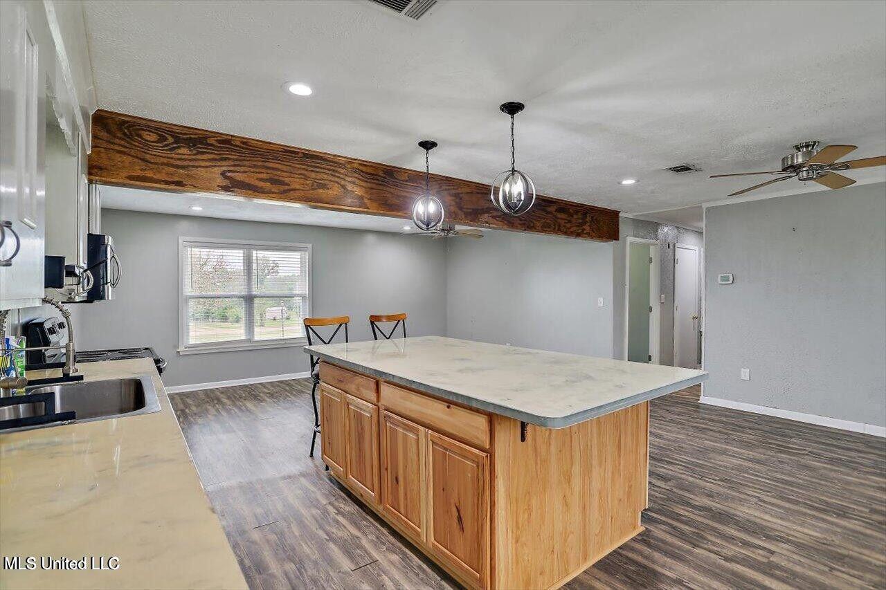 1154 Walker Road Terry, MS 39170 - Photo 11 of 30 image