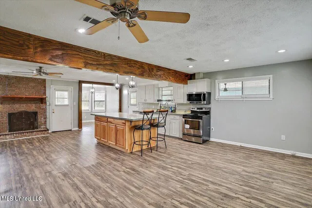 $220,000 | 1154 Walker Road, Terry, MS 39170