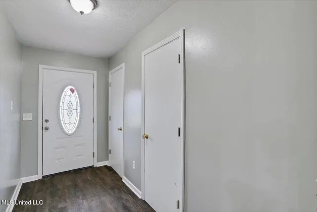 $220,000 | 1154 Walker Road, Terry, MS 39170