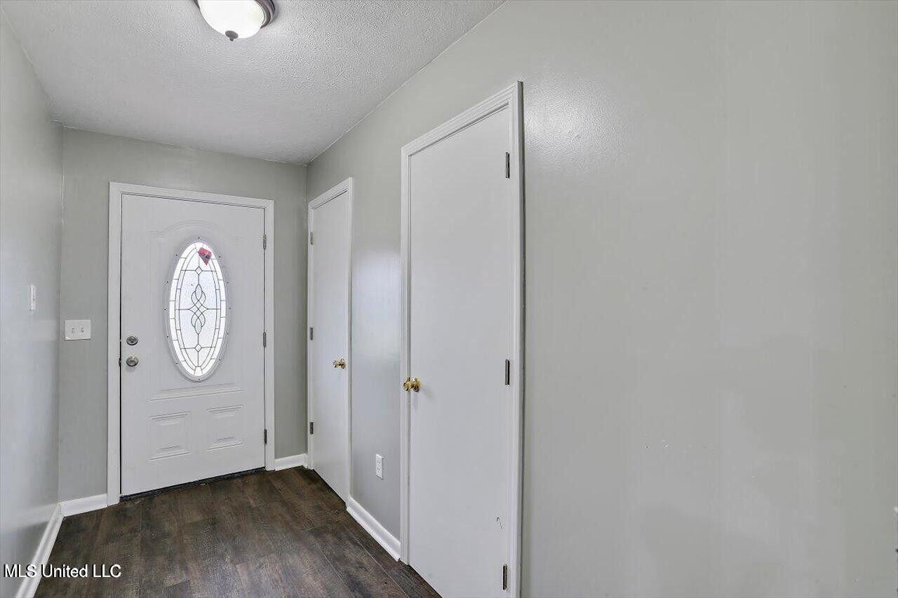 1154 Walker Road Terry, MS 39170 - Photo 5 of 30 image