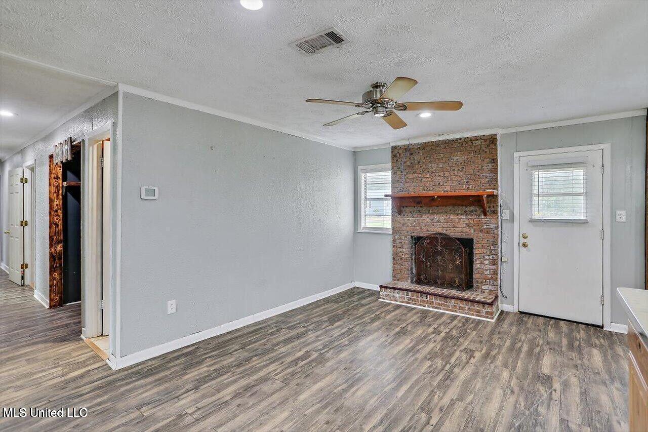 1154 Walker Road Terry, MS 39170 - Photo 9 of 30 image