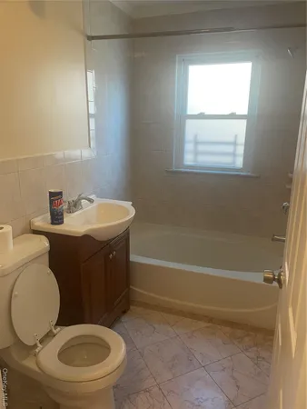 $3,200 | 4212 Monticello Avenue, Unit 1 | Wakefield