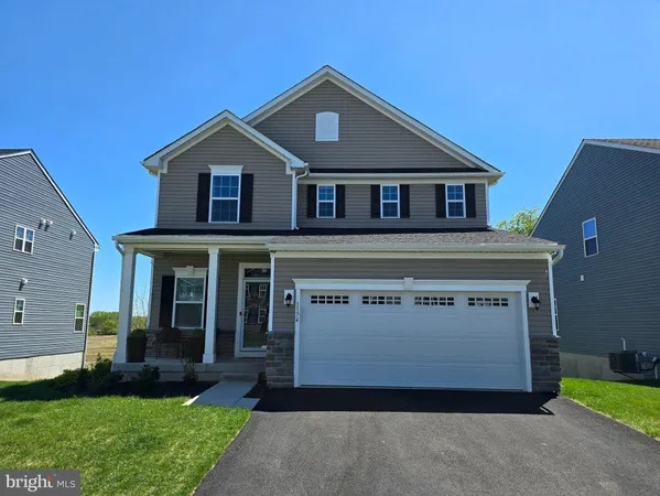 $570,000 | 1174 Woodmont Lane, Catasauqua, PA 18032
