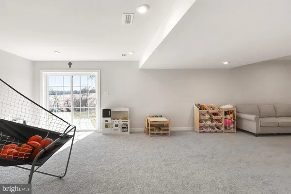 $570,000 | 1174 Woodmont Lane, Catasauqua, PA 18032