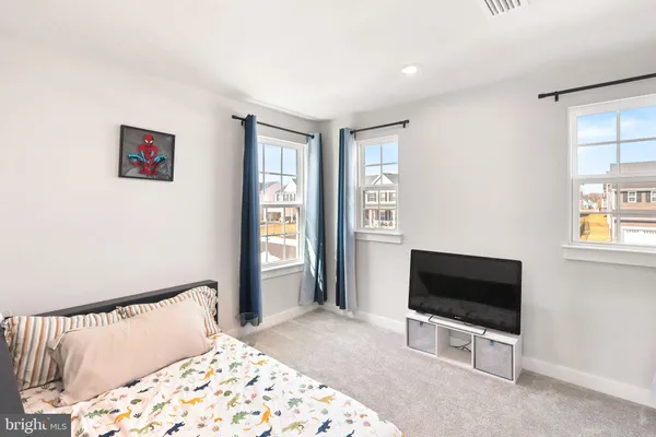 $589,000 | 1174 Woodmont Lane, Catasauqua, PA 18032