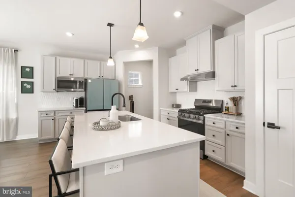 $589,000 | 1174 Woodmont Lane, Catasauqua, PA 18032