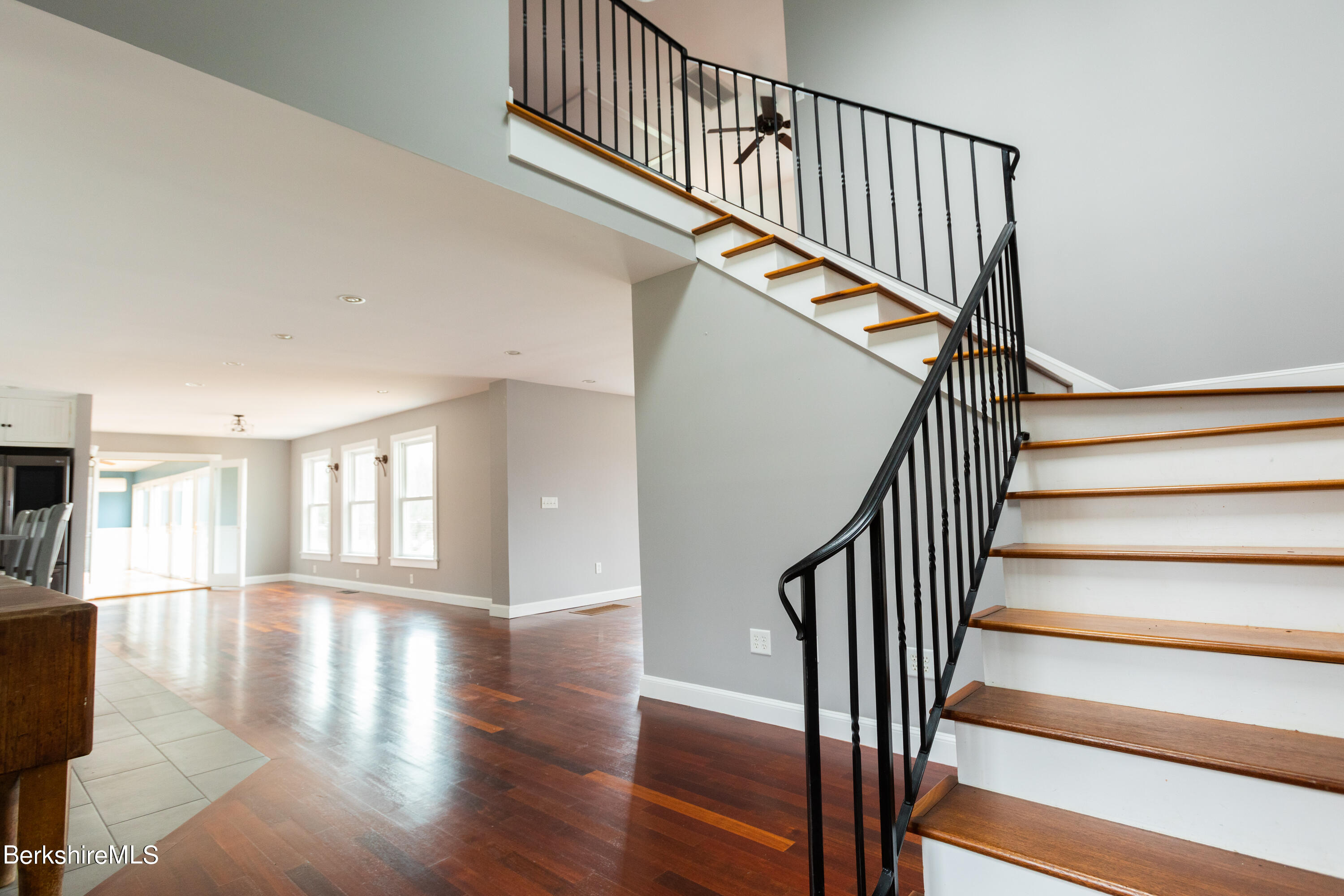 797 State Road Richmond, MA 01254 - Photo 20 of 65 Staircase view