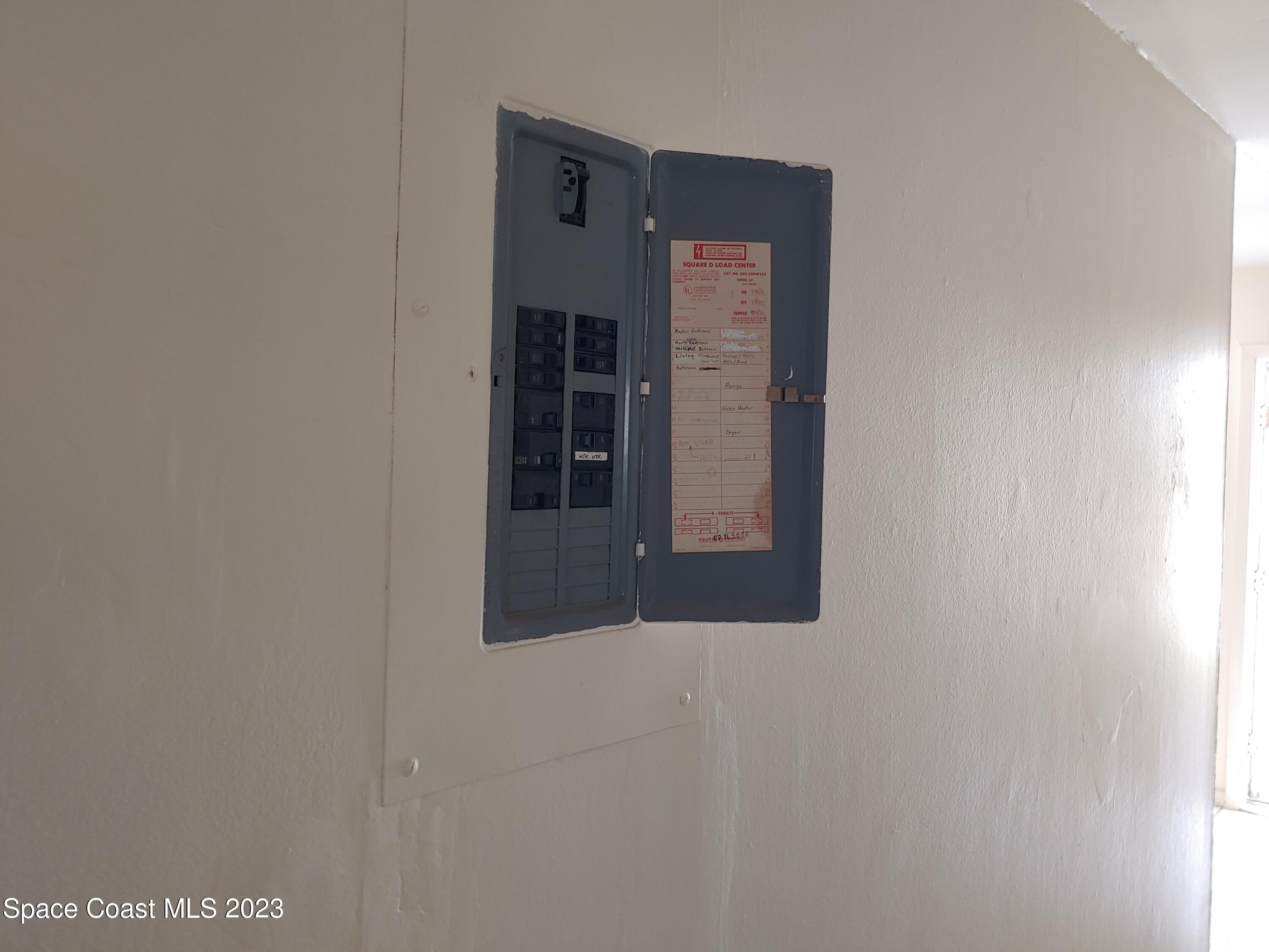 2579 Pepper Avenue Melbourne, FL 32935 - Photo 3 of 5