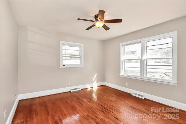 $1,695 | 4919 Raymond Place, Charlotte, NC 28205