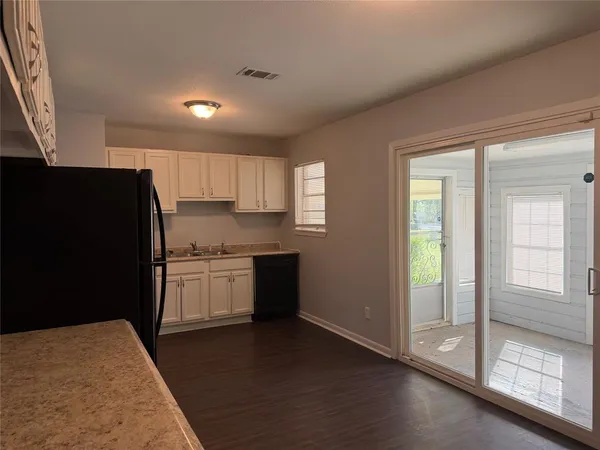 $1,400 | 9478 Woodcrest Drive, Shreveport, LA 71118