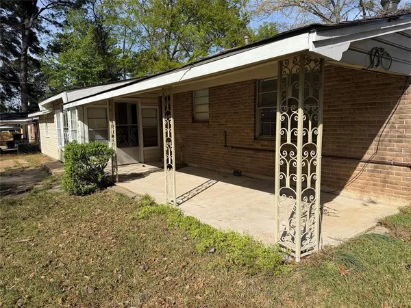 $1,400 | 9478 Woodcrest Drive, Shreveport, LA 71118