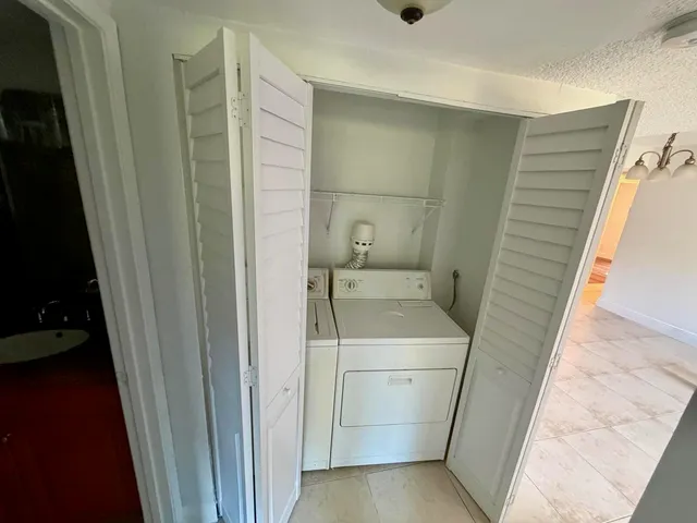 $2,300 | 1481 Windorah Way, Unit B, West Palm Beach, FL 33411