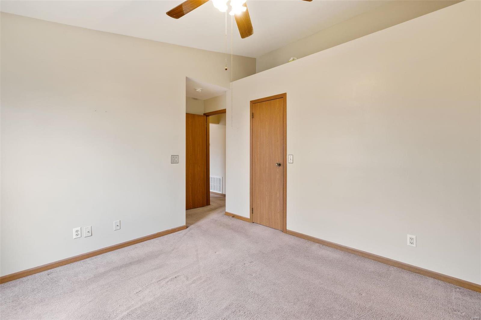 749 Ridgeside Drive, Unit I Ballwin, MO 63021 - Photo 8 of 17