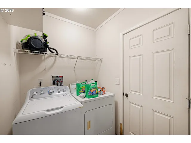 $2,300,000 | 80181 Lost Creek Road, Dexter, OR 97431