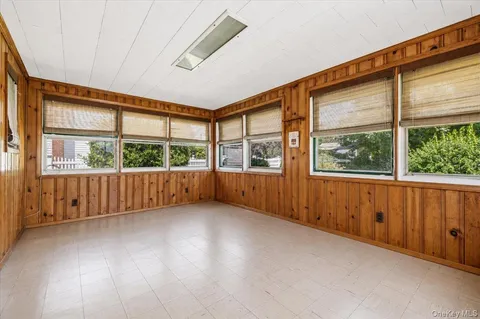 $739,000 | 665 Dianne Street, Seaford, NY 11783