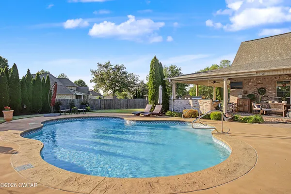 $799,900 | 29 Nottingham Drive, Jackson, TN 38305