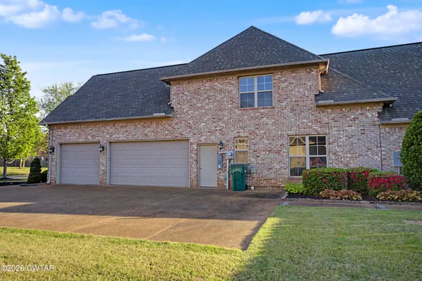$799,900 | 29 Nottingham Drive, Jackson, TN 38305
