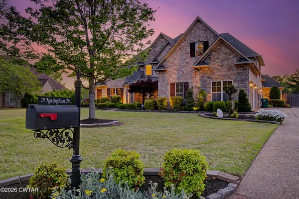 $799,900 | 29 Nottingham Drive, Jackson, TN 38305