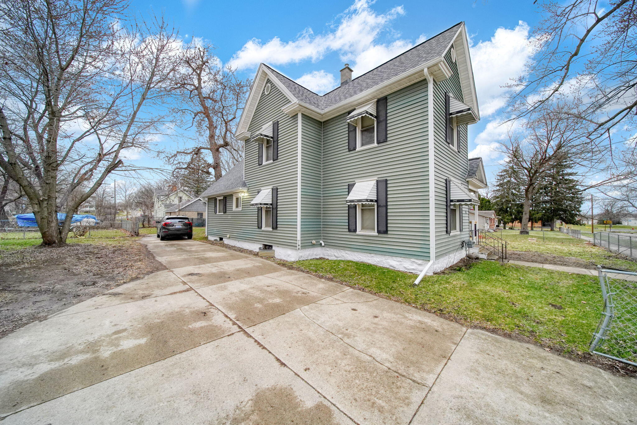826 Carl Breeding Way Jackson, MI 49203 - Photo 2 of 26 2-web-or-mls-DSC08350_HDR