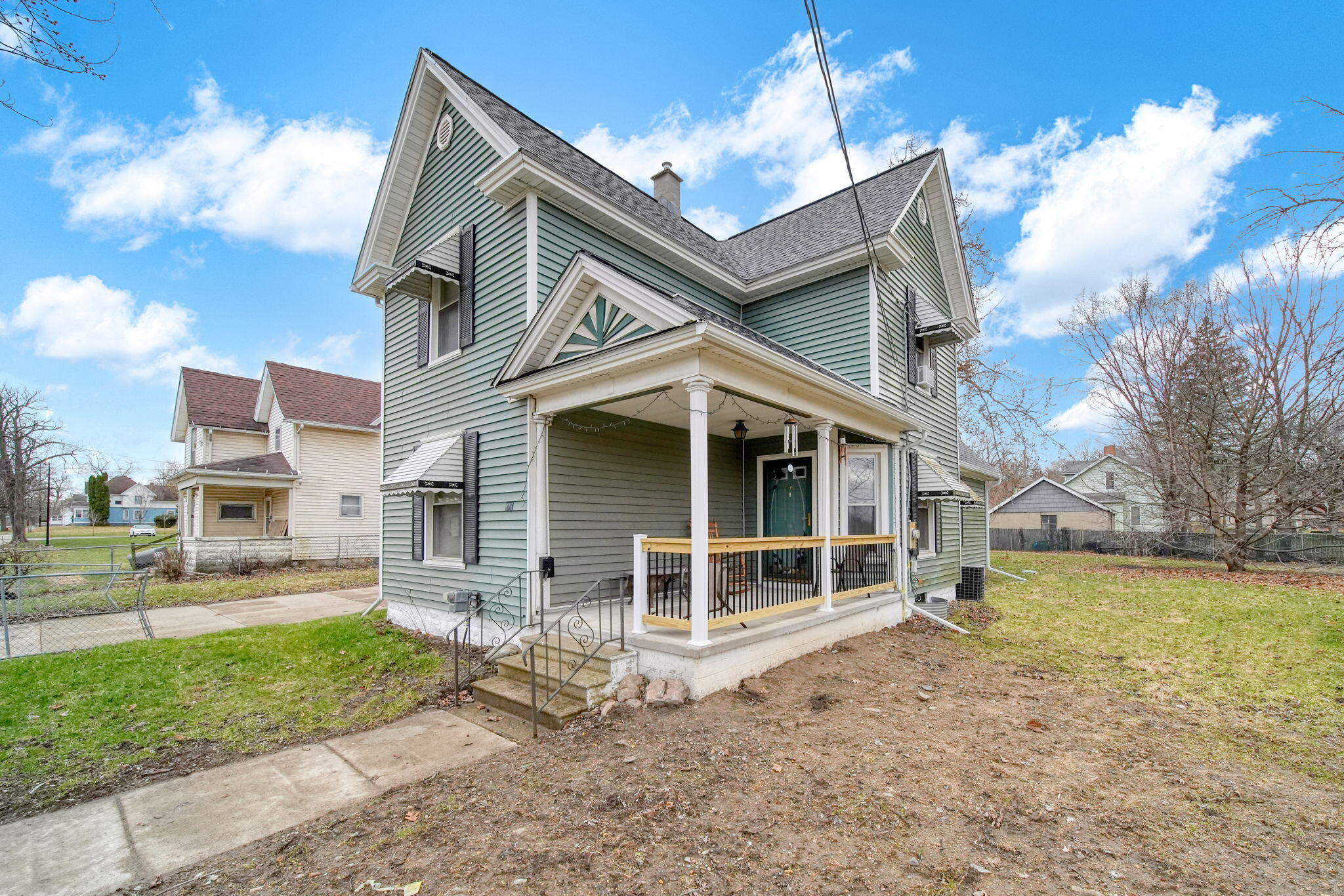 826 Carl Breeding Way Jackson, MI 49203 - Photo 3 of 26 4-web-or-mls-DSC08360_HDR