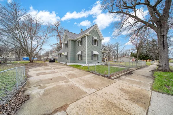 $150,000 | 826 Carl Breeding Way, Jackson, MI 49203