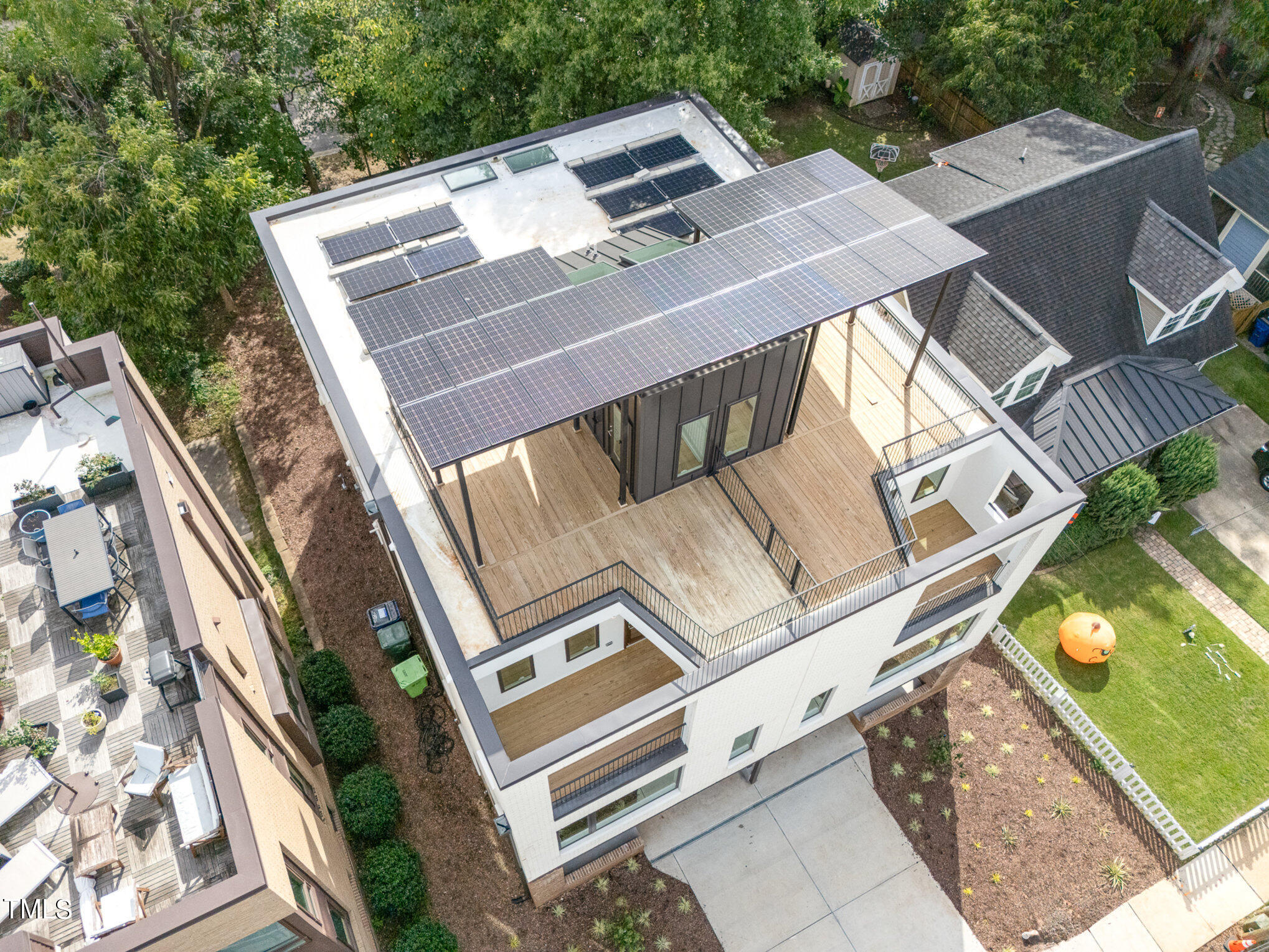 515 West Lenoir Street, Unit 102 Raleigh, NC 27601 - Photo 43 of 50 039_dji_20241004145532_0060_d-edit-edit