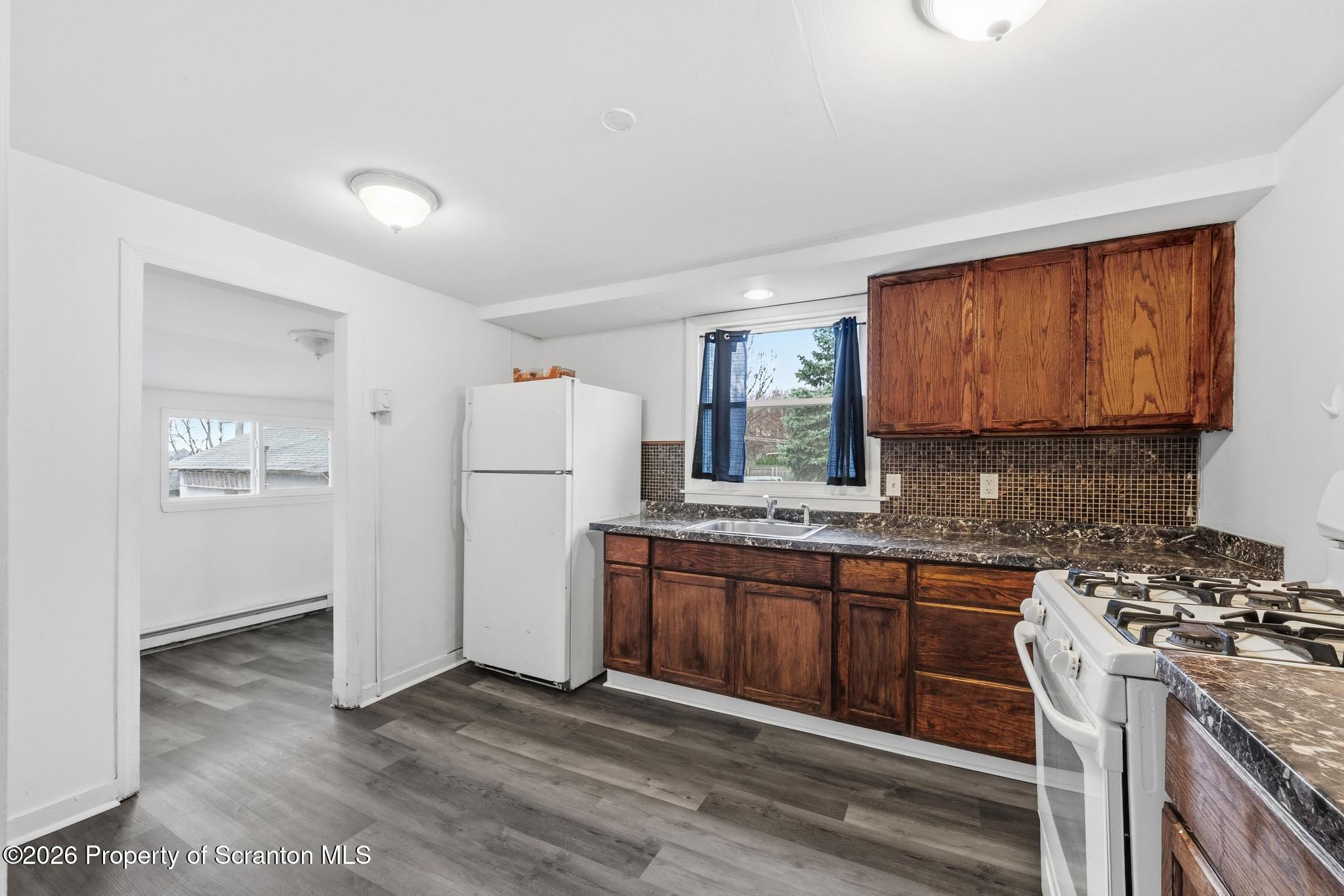 121 Throop Street Scranton, PA 18508 - Photo 20 of 40 DSC_8247-3