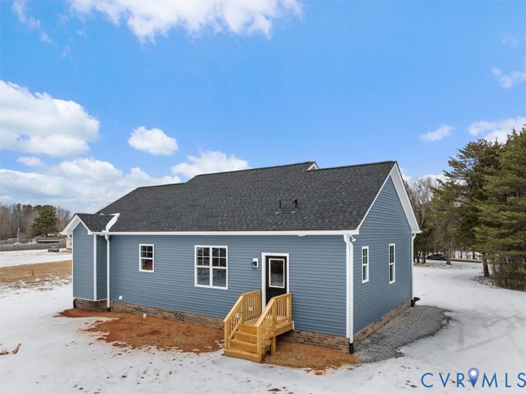 2229 North Terry's Bridge Road Halifax, VA 24558 - Photo 8 of 42 a front view of a house with yard