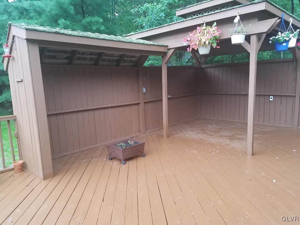 47 Seneca Road Mount Pocono, PA 18344 - Photo 3 of 22