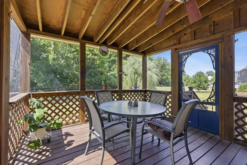 4 Oneida Place Hudson, MA 01749 - Photo 34 of 42