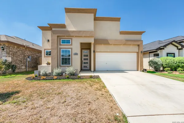 $2,000 | 127 Katy Post, San Antonio, TX 78220