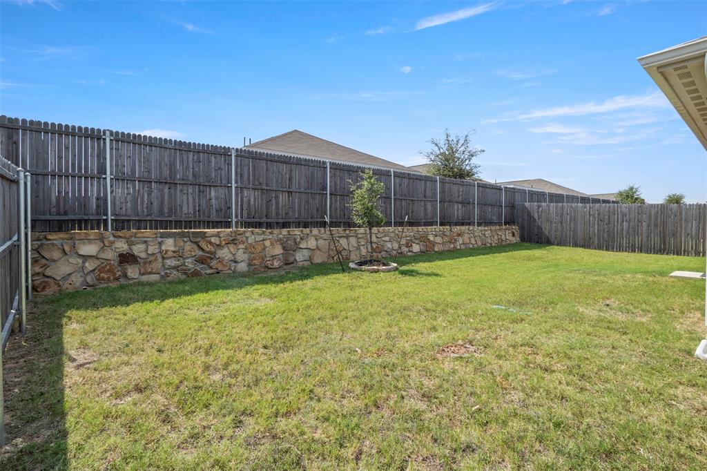 11807 Marcellus Way Rhome, TX 76078 - Photo 26 of 28 Gallery Image 26