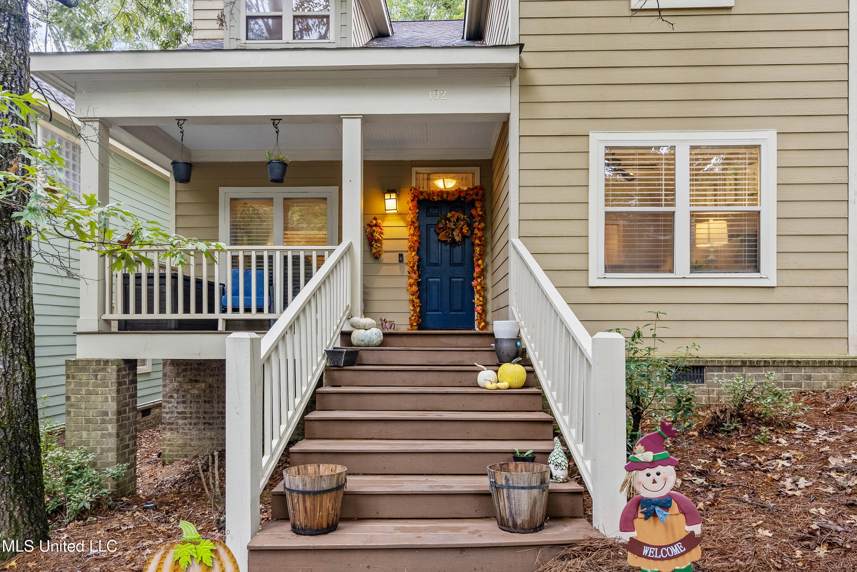 102 Robin Way Oxford, MS 38655 - Photo 2 of 32 Front Steps Extra Wide