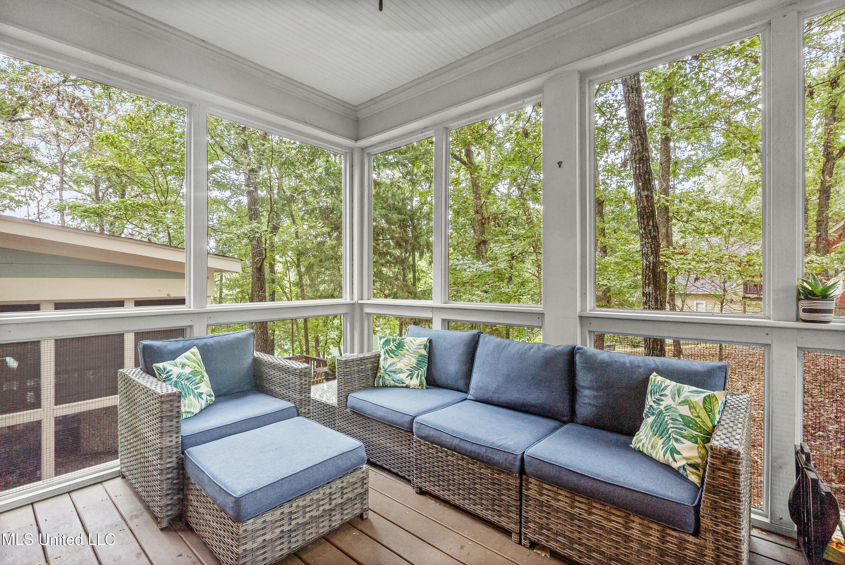 102 Robin Way Oxford, MS 38655 - Photo 22 of 32 Back Porch