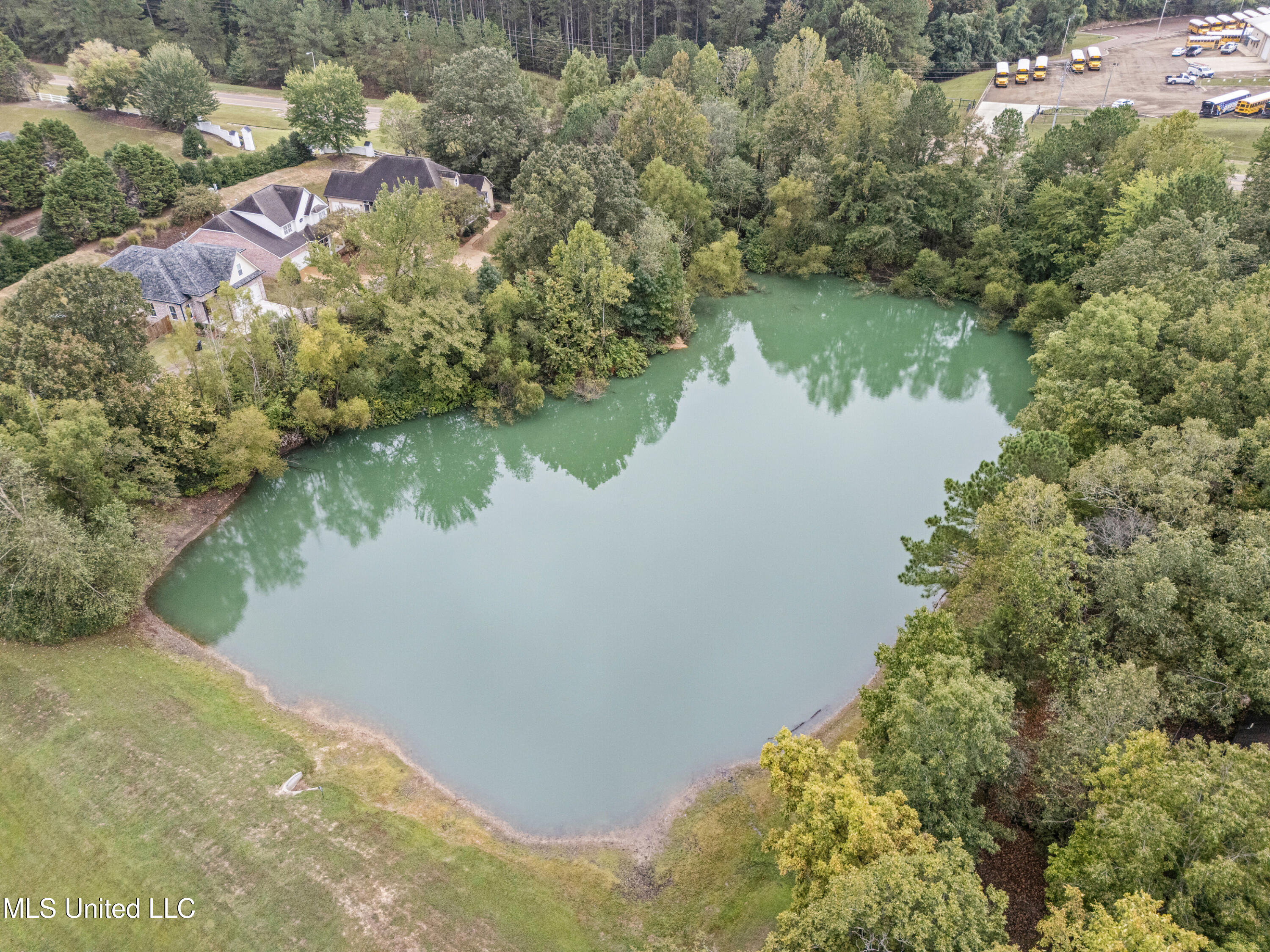 102 Robin Way Oxford, MS 38655 - Photo 28 of 32 Lake 2