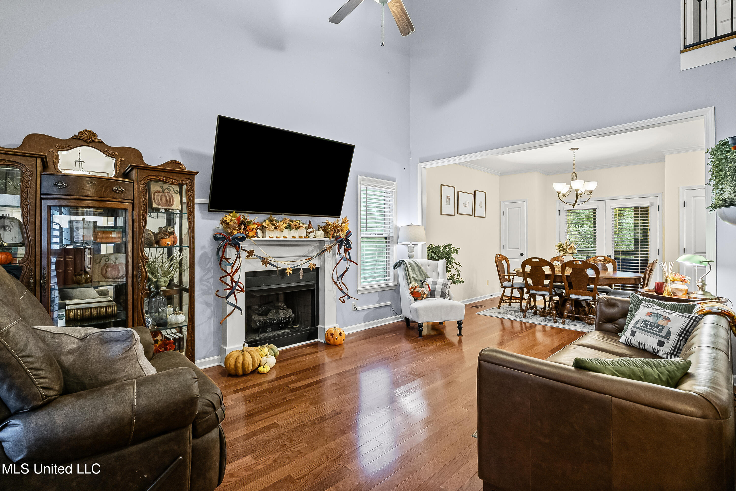 102 Robin Way Oxford, MS 38655 - Photo 7 of 32 Living Room