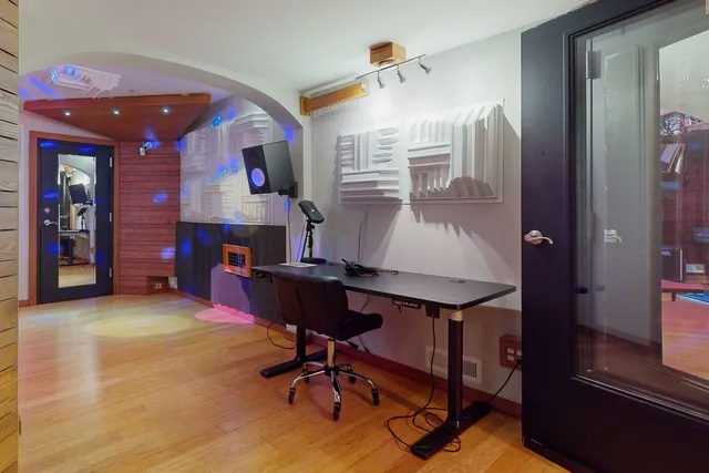 $1,187,000 | 5670 Brentwood Drive, Hoffman Estates, IL 60192