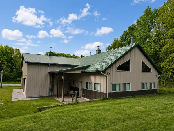 $1,150,000 | 27526 Co Hwy X, Cashton, WI 54619
