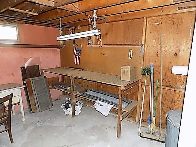 87 New Lenox Road Lenox, MA 01240 - Photo 28 of 34 28 Work Bench