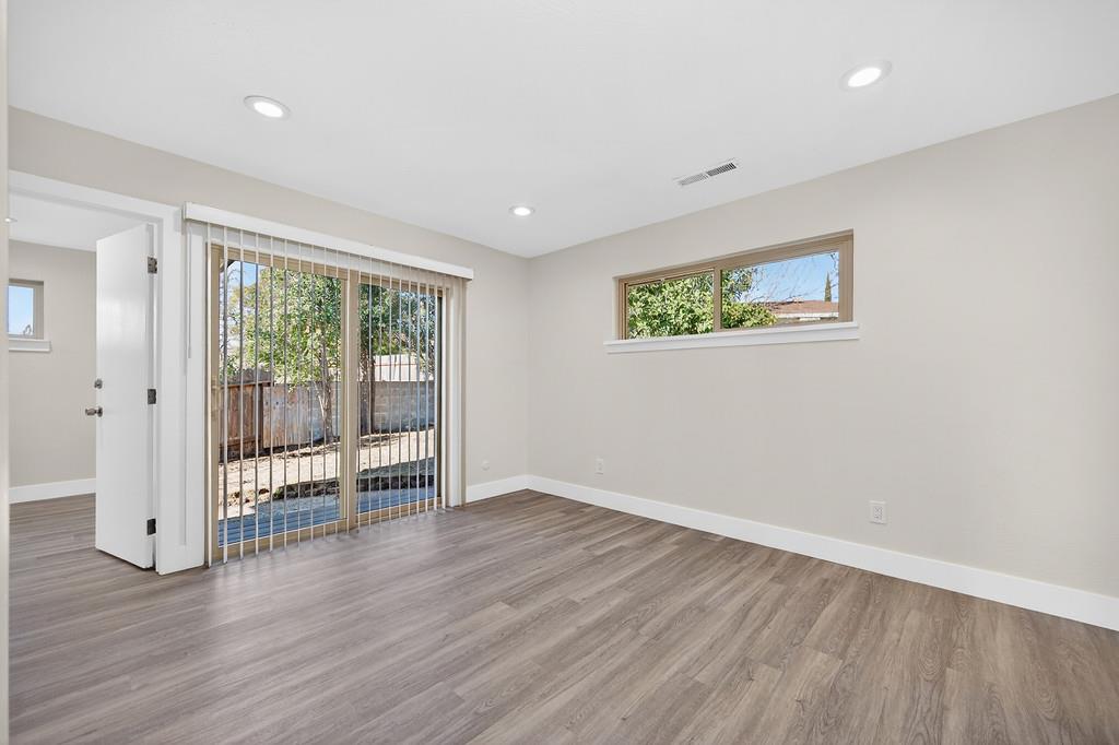 7517 Farmgate Way Citrus Heights, CA 95610 - Photo 26 of 35 a view of entryway with wooden floor