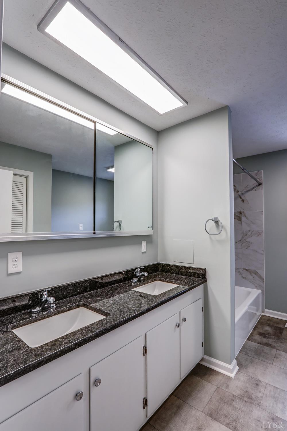 4295 Everett Road Forest, VA 24551 - Photo 5 of 11