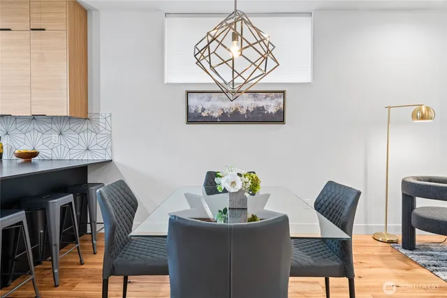 $1,098,000 | 4517 B Sunnyside Avenue North, Seattle, WA 98103