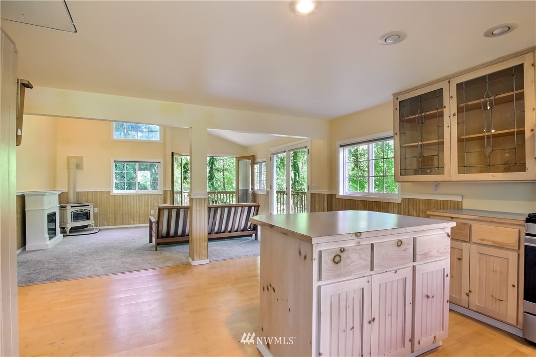 20110 Crystal Springs Road Granite Falls, WA 98252 - Photo 7 of 36 Gallery Image 7